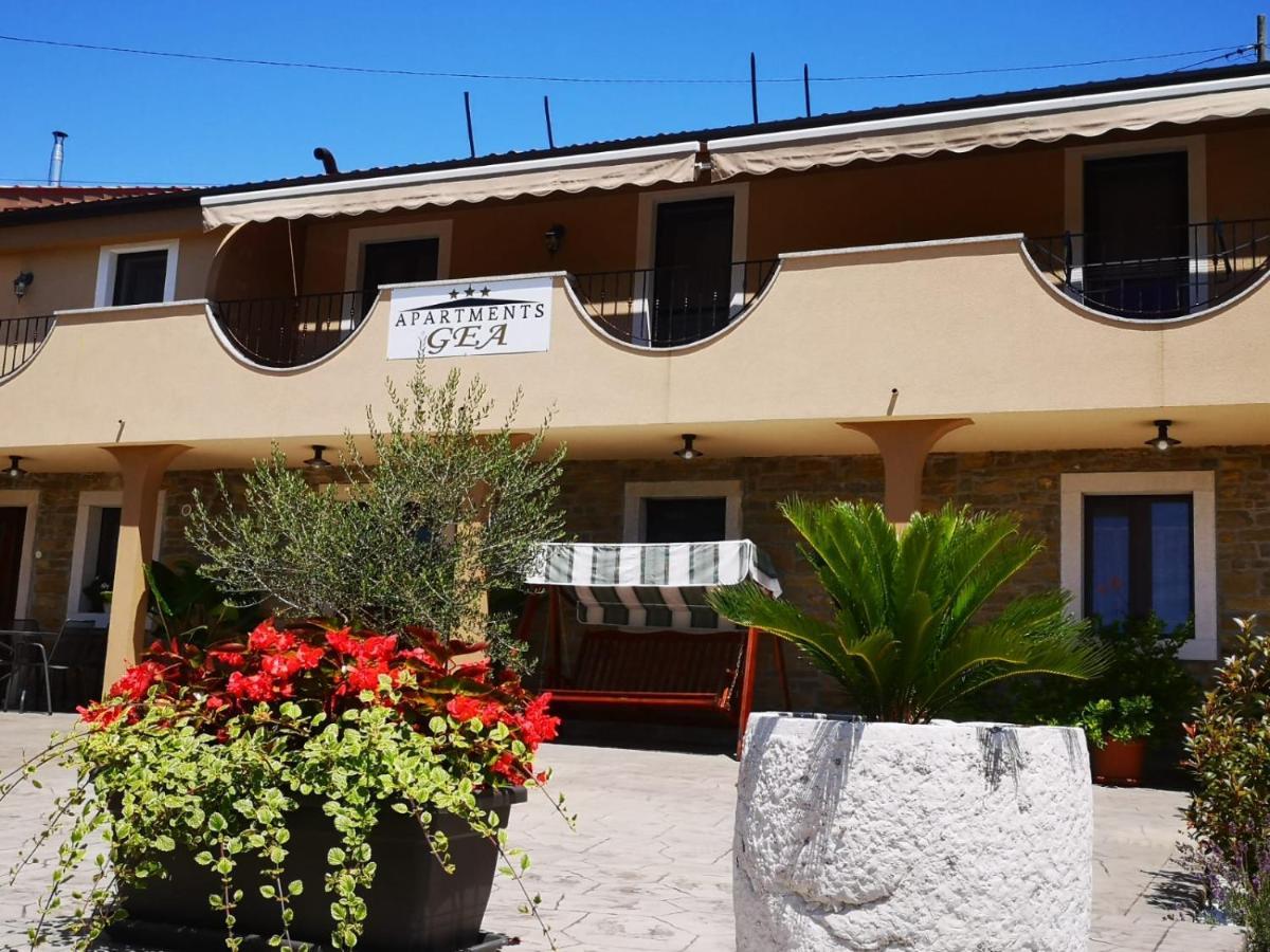 Apartments Gea Lucija Εξωτερικό φωτογραφία